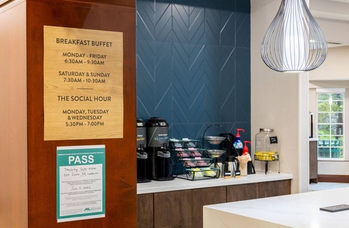 Westminster Apartment | King Studio w/Kitchen | Free Breakfast & Pool