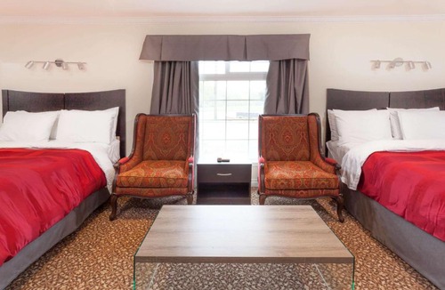 Kingston Hotel | Knights Inn Kingston