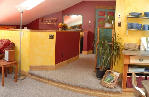 Nelson Apartment | Kokanee Suite | Lakeview Retreat