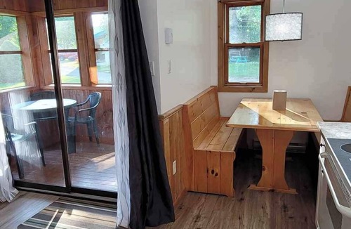 Saint Louis de Kent Hotel | Kouch Chalets