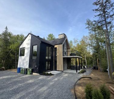 Mauricie Ski Chalet | L'Evasion Mauricie - Private Spa - Sleeps 16