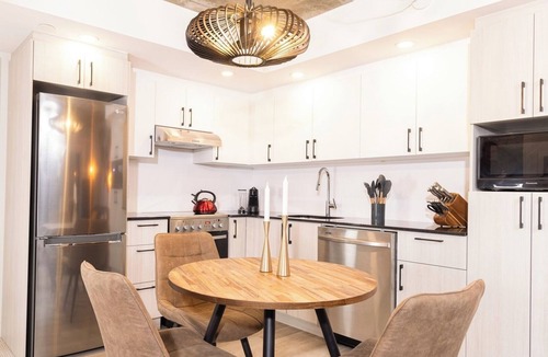 Saint-Roch Apartment | L'Iris | Parking | BBQ and pool | Office and AC