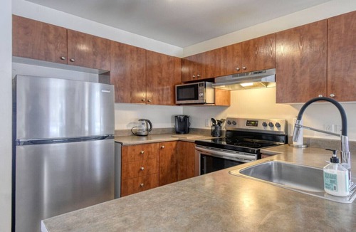 Mont-Tremblant Apartment | La Bête Tremblant: Classic & Charming Chalet