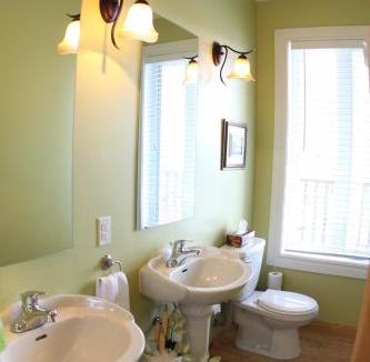 La Baie Bed & Breakfast | La Grange aux Hiboux Gîte et Restaurant B&B