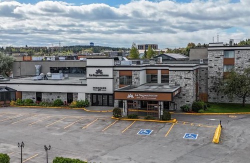 Chicoutimi Hotel | La Saguenéenne - Hôtel et Centre de Congrès