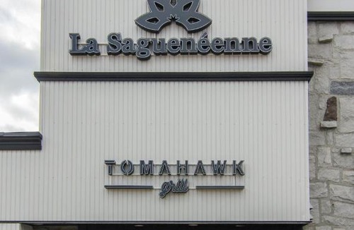 Chicoutimi Hotel | La Saguenéenne - Hôtel et Centre de Congrès