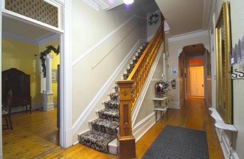 Louiseville House | La Victorienne