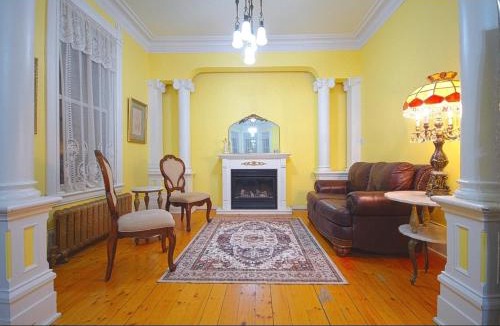 Louiseville House | La Victorienne