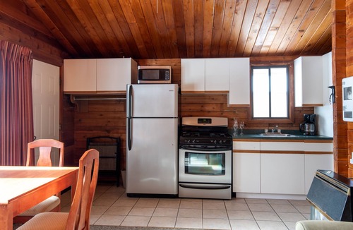 Lac Le Jeune Hotel | Lac Le Jeune Resort