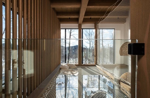 Mont-Tremblant House | Lagom Vintergrona | 7 Bedrooms | Indoor Pool, Hot Tub & Sauna | Near Ski Resort