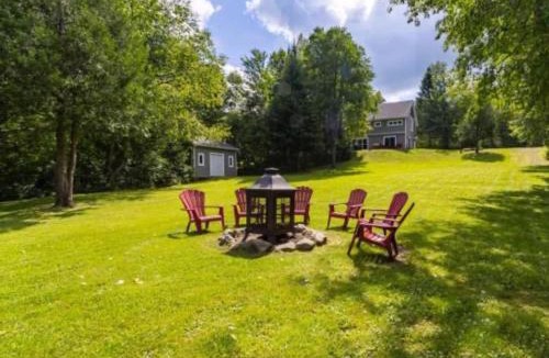 Inverness Villa | Lake Joseph Retreat -Waterfront and Hot tub