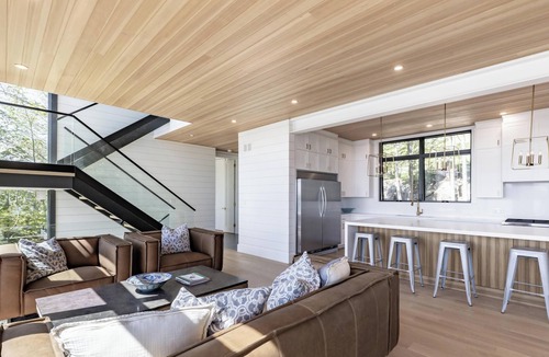 Port Carling Cottage | Lake Joseph, newly built, 5-Bedroom, Gym, boathouse, rooftop deck - fire table