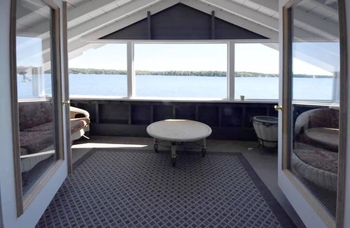 Bala House | Lake Muskoka - Lake Front Cottage - 230' Water