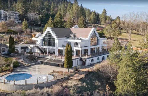 Central Okanagan Apartment | Lake Okanagan Resort