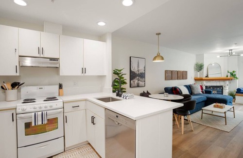 Whistler Creekside Apartment | Lake Placid Gem - So Close to Creekside Gondola