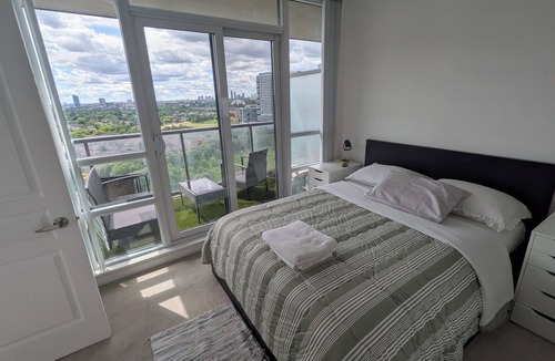 Mimico Condo | Lake view 2 Bedroom Luxury Condo