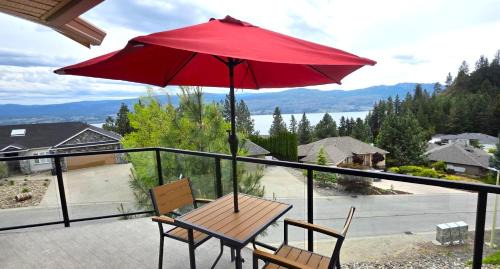 Central Okanagan House | Lake View Escape!