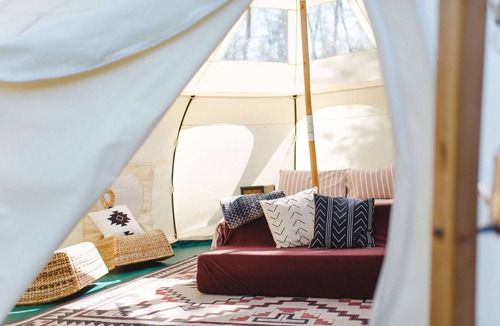 Black Creek RV Rental | Lakefront Farm Glamping & Sauna Experience