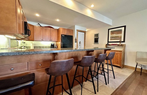 Osoyoos Hotel | Lakefront Home away from Home