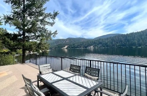 Okanagan-Similkameen Cottage | Lakefront Otter Lake Cottage