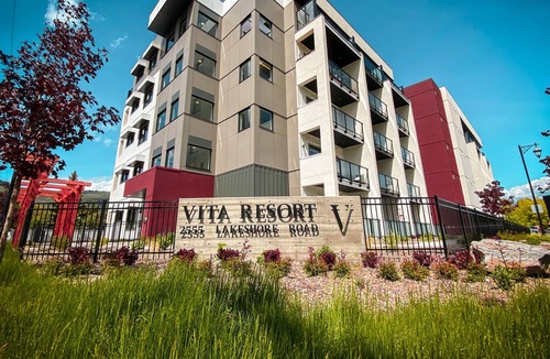 Vernon Resort | Lakefront Top Floor Suite w/ resort amenities