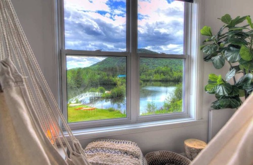 Saint-Brigitte-de-Laval Apartment | Lakeside Gateway 4 Spa Sauna Firepit