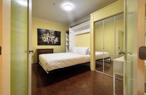 North End Condo | Lakeside condo w/outdoor pool, hot tub and sauna!