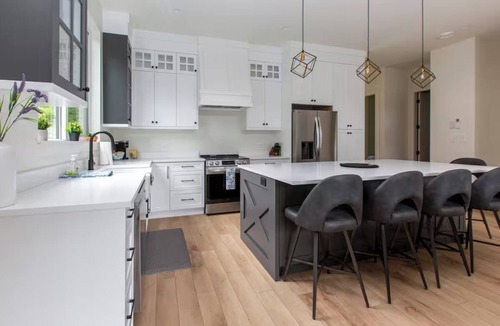 Youbou Apartment | Lakeside Living – New 3 Bedroom Retreat