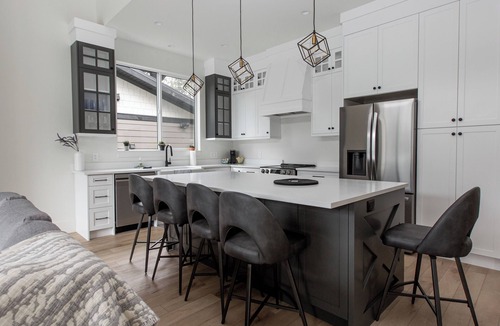 Youbou Apartment | Lakeside Living – New 3 Bedroom Retreat