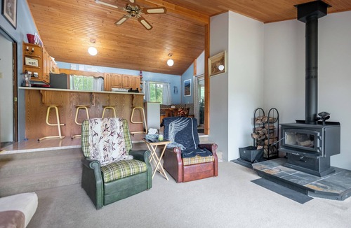 Manitoba Cabin | Lakeview cabin, 3 min walk to the beach!