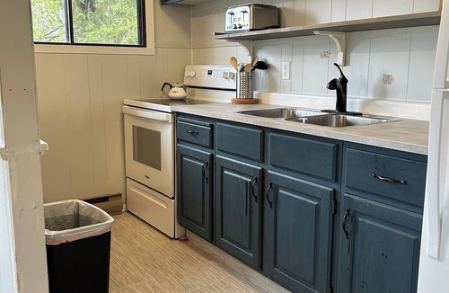 Beaconia Cabin | 🌅 Lakeview Cabin Near Grand Beach | Steps to Lake Winnipeg | * New to VRBO*
