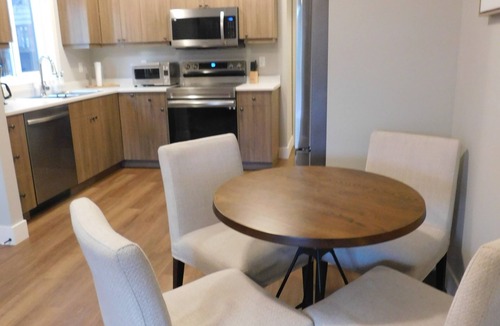 Youbou House | Lakeview Escape in Northshore Estates