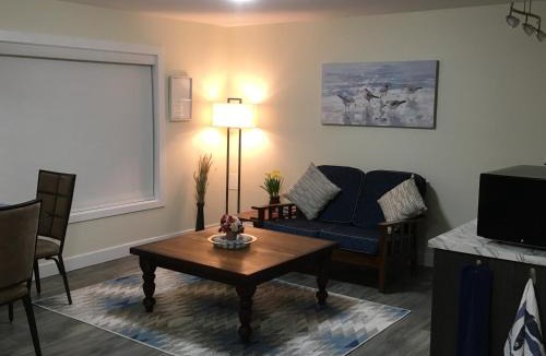 Central Okanagan Bed & Breakfast | Lakeview Gardens B&B