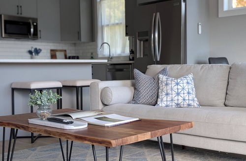 Langford House | Lakeview Hideaway