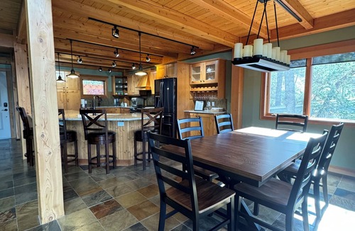 Invermere House | Lakeview Lodge | Beach | Mooring Buoy | Hot Tub