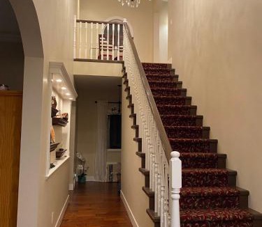 Southwest Mission House | Lakeview Peaceful 2BR Stay in Beautiful Kelowna