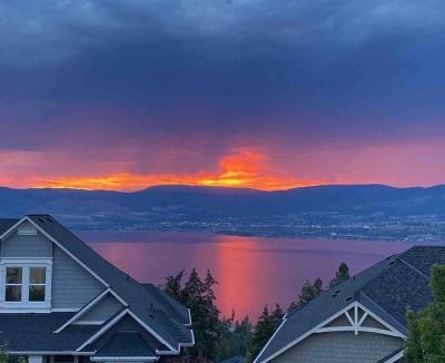 Southwest Mission House | Lakeview Peaceful 2BR Stay in Beautiful Kelowna