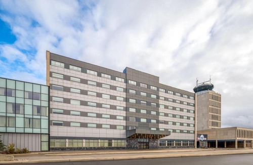 Winnipeg Hotel | Lakeview Signature, Trademark Collection by Wyndham