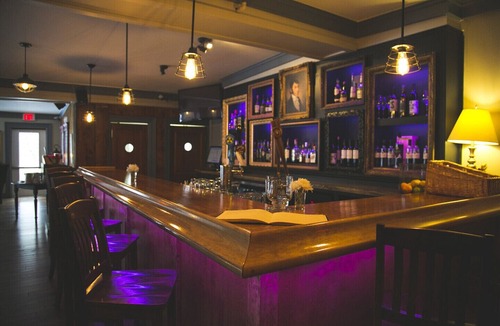 Liverpool Hotel | Lane's Privateer Inn - King Room (#2)