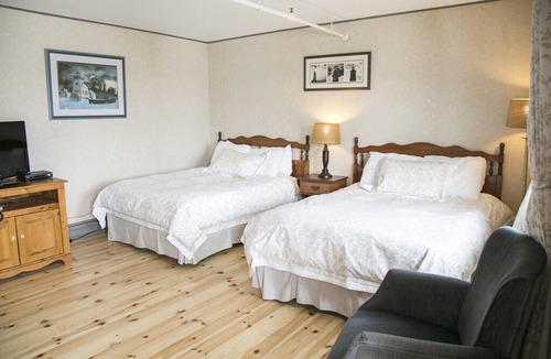 Liverpool Hotel | Lane's Privateer Inn - Two Double-sized Beds (#4)