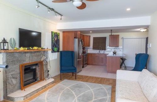 Walnut Grove House | Langley Suite with Full Kitchen