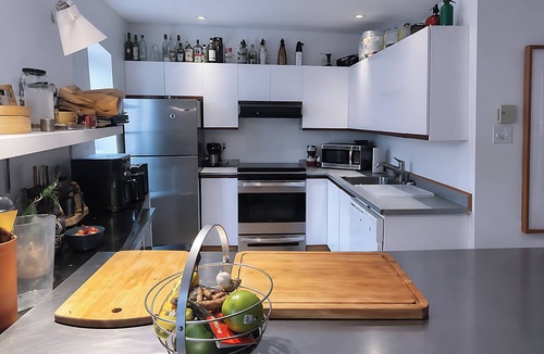Gay Village Apartment | Large 2 bedrooms apartament with Hammam