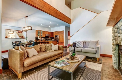 Village North Villa | Large 3BD Village Townhome