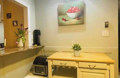 Halifax House | Large 3BR Suite/Garden & Ocean View/Parking/12 Min DT
