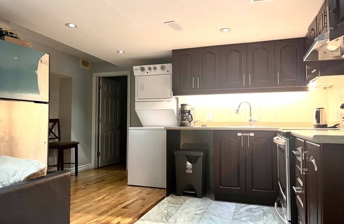 Mount Pleasant Apartment | Large and cozy 2 bedroom bast apt