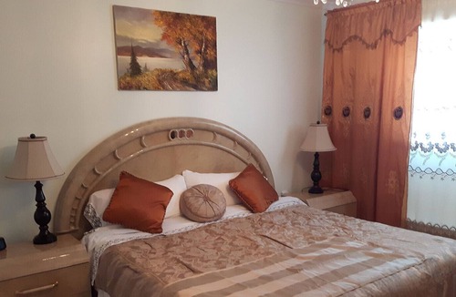 Longueuil Apartment | Large Apartment 3 bedrooms short and long-term fully furnished ground floor 2