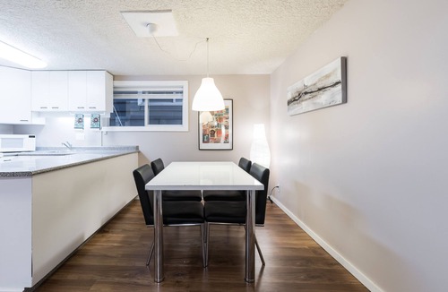 Grandview-Woodland House | Large, elegant, comfortable garden level suite Vancouver getaway!