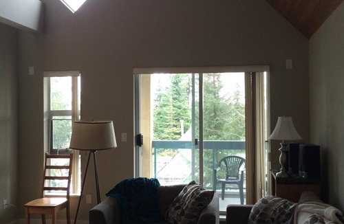 Blackcomb House | Large Four Bedroom Townhome Sleeps 9 Comfortably, At The Base Of Blackcomb