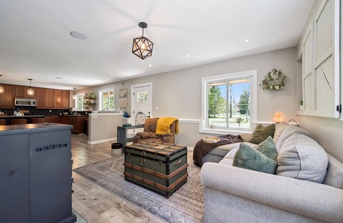 South Bruce Peninsula House | Larkwhistle | SAUNA | CHICKENS | Near BEACHES