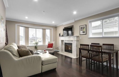 Knight House | Last Minute 3bd/2bath Great Location!